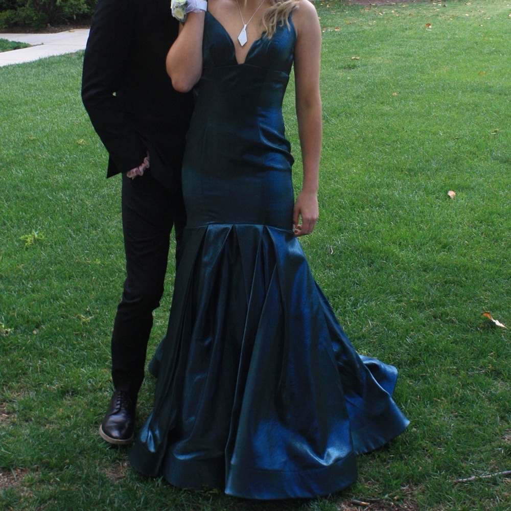 Emeral mermaid fit prom dress